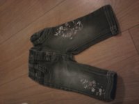 Black skinny jeans.jpg