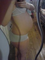 28 weeks- side.jpg